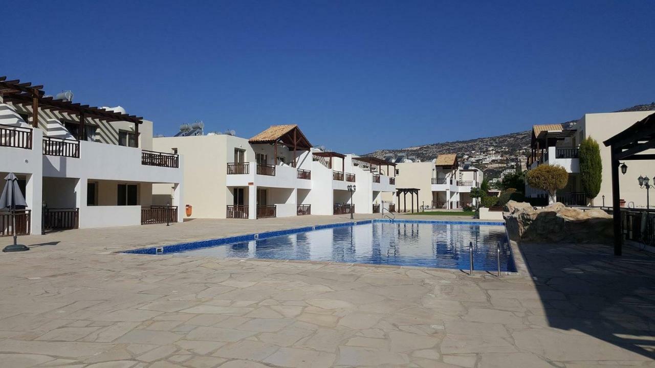 Ground floor one bedroom apartment B2, 3 pools, FREE WIFI Peyia Buitenkant foto