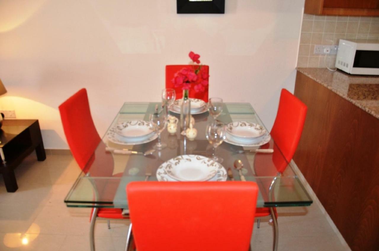 Ground floor one bedroom apartment B2, 3 pools, FREE WIFI Peyia Buitenkant foto