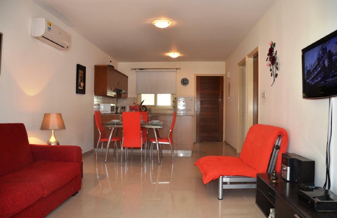 Ground floor one bedroom apartment B2, 3 pools, FREE WIFI Peyia Buitenkant foto